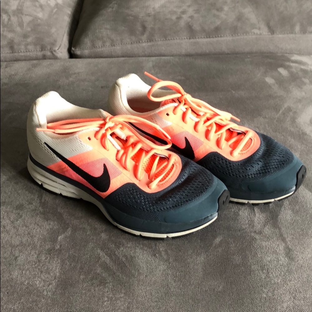 EUC Nike Fitsole Shoes